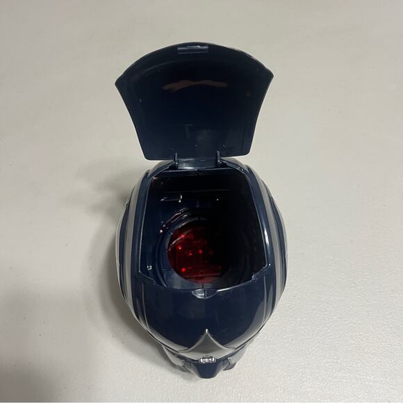 Captain America Brave New World Helmet Popcorn Bucket - Picture 4 of 8